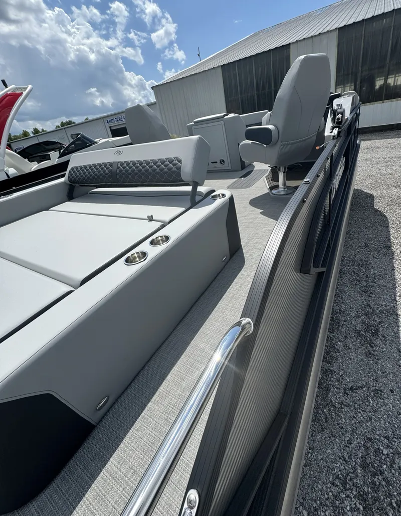 Slide: The Image of Manitou 23 Encore SL SHP575 2027 - 19