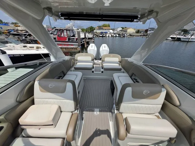 Slide: The Image of Crownline Boats Eclipse E305 XS 2023 - 5