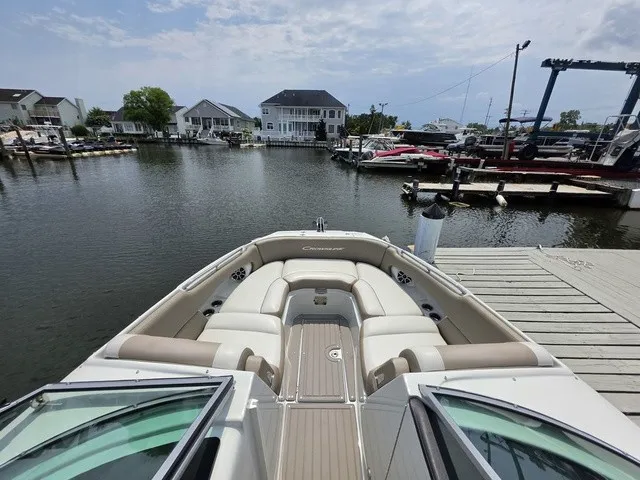 Slide: The Image of Crownline Boats Eclipse E305 XS 2023 - 7