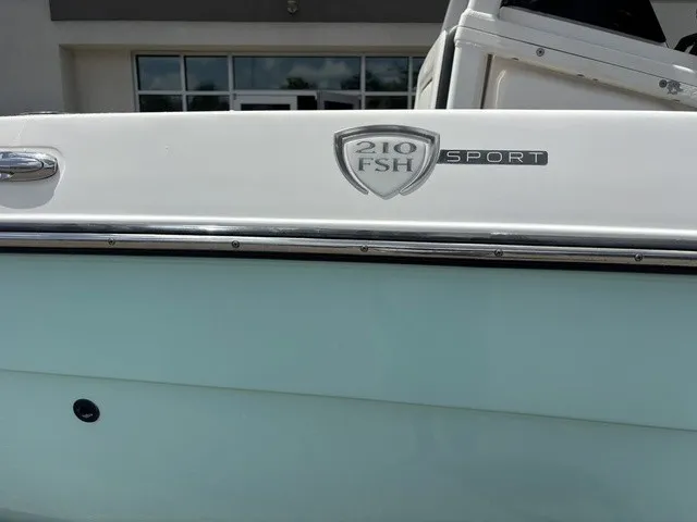 Slide: The Image of Yamaha 210 FSH Deluxe 2020 - 13