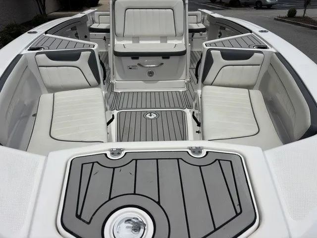 Slide: The Image of Yamaha 210 FSH Deluxe 2020 - 4