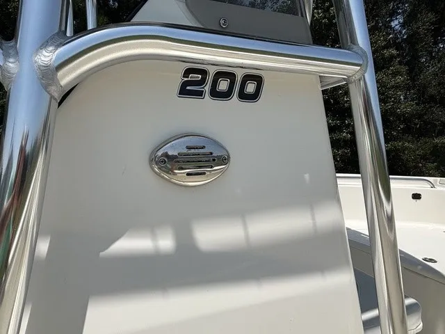 Slide: The Image of Bulls Bay 200 Center Console 2024 - 18