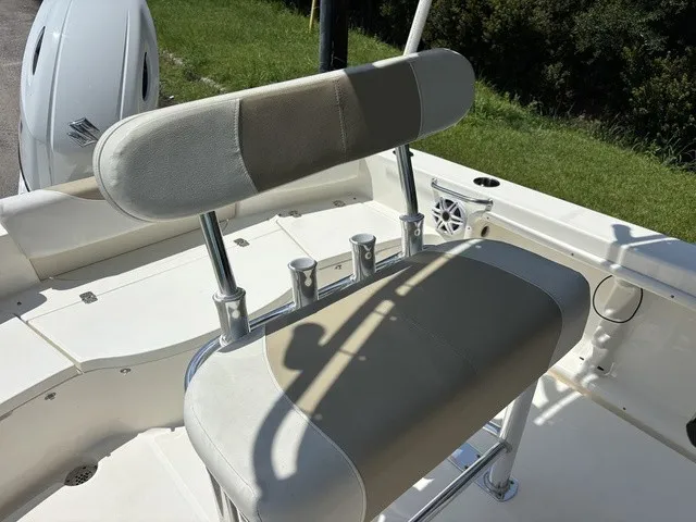 Slide: The Image of Bulls Bay 200 Center Console 2024 - 22