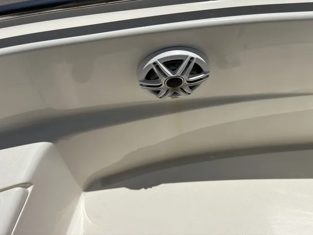 Slide: The Image of Bulls Bay 200 Center Console 2024 - 24