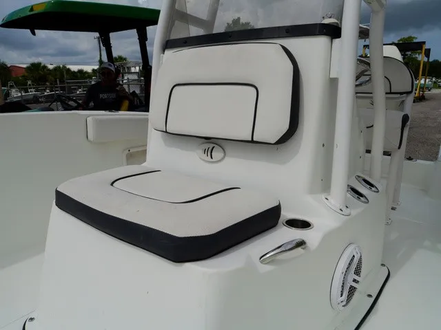 Slide: The Image of Clearwater 2000 Center Console 2019 - 16