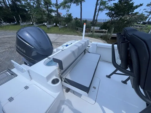 Slide: The Image of Sea Pro 222 Center Console 2025 - 12