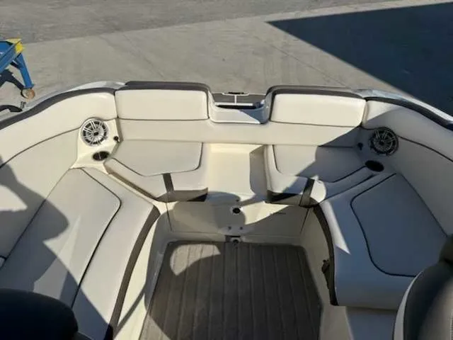 Slide: The Image of Yamaha 242 Limited S 2014 - 8