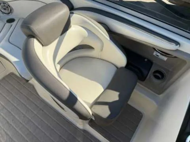 Slide: The Image of Yamaha 242 Limited S 2014 - 9
