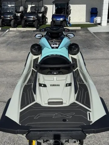 Slide: The Image of Yamaha FX Cruiser HO 2025 - 8
