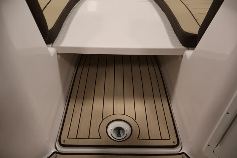 Slide: The Image of 2026 Yamaha Boats 252 FSH Sport interior with sleek, modern deck design. - 14