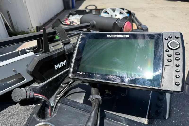 Slide: The Image of 2020 Ranger Z518 boat with Humminbird Helix 10 fish finder and Minn Kota trolling motor. - 55