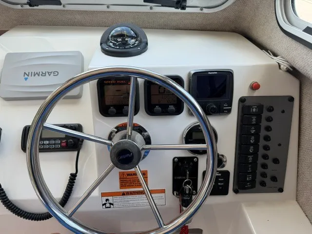 Slide: The Image of Parker Marine 2120 Sport Cabin 2015 - 18