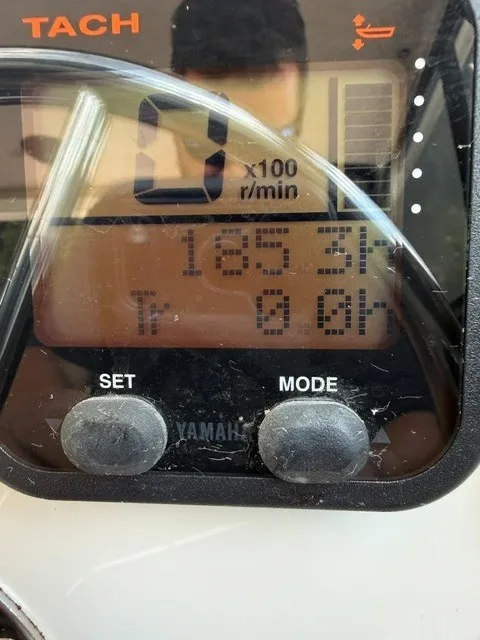 Slide: The Image of Parker Marine 2120 Sport Cabin 2015 - 14