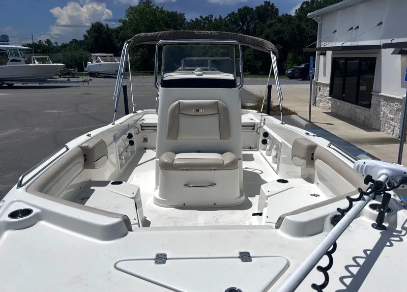 Slide: The Image of NauticStar Angler 211 2017 - 9