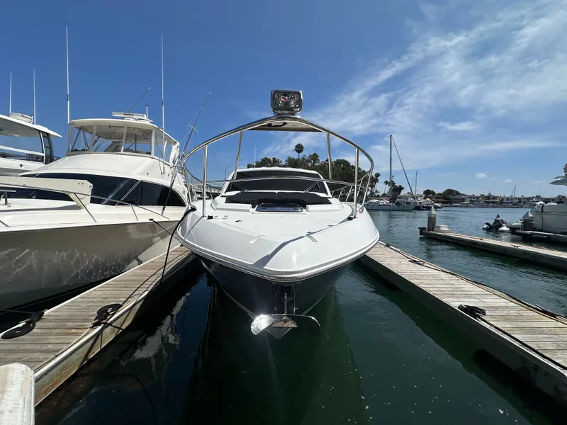 Slide: The Image of Cruisers 390 Express Coupe 2018 - 12