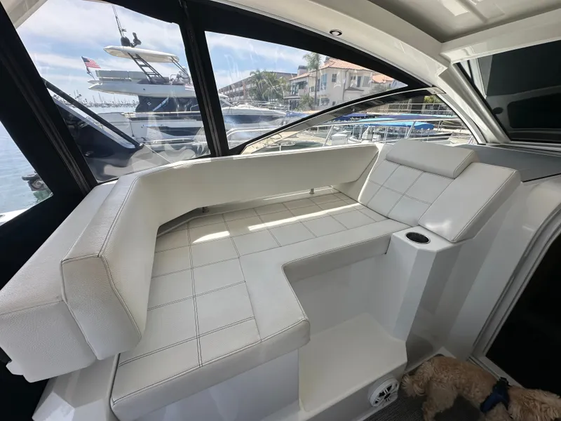 Slide: The Image of Cruisers 390 Express Coupe 2018 - 14