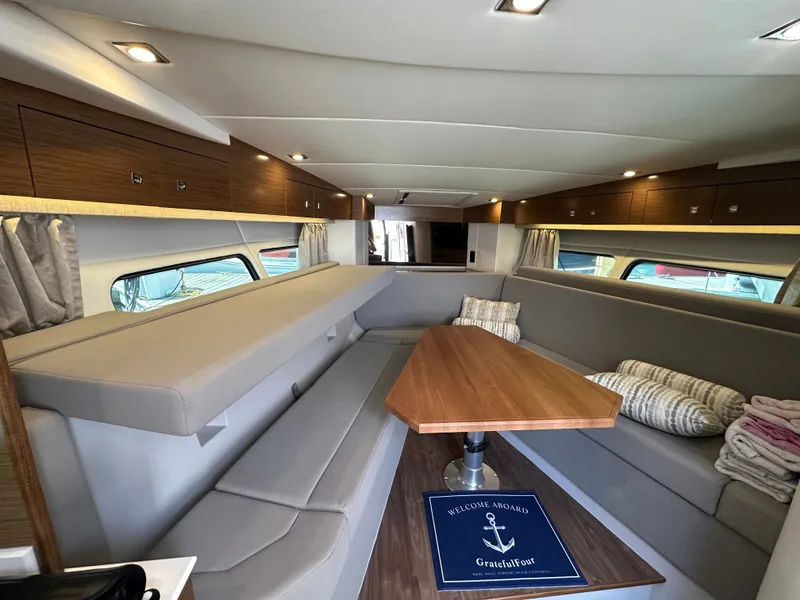 Slide: The Image of Cruisers 390 Express Coupe 2018 - 39