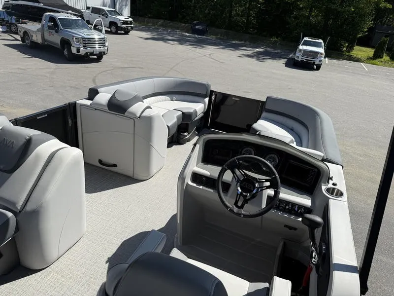 Slide: The Image of Avalon 23X8.5X25 AV 2025 - 11