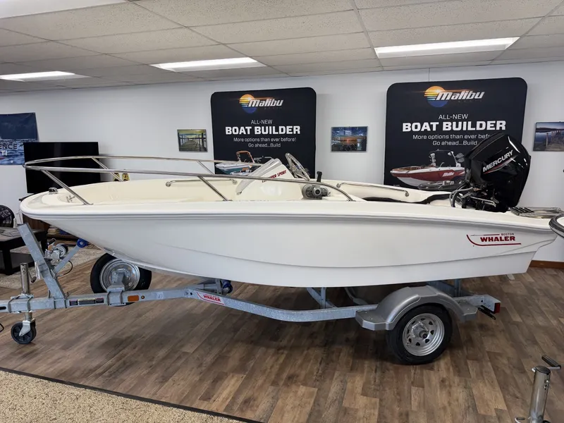 Slide: The Image of Boston Whaler 130 Super Sport 2027 - 2
