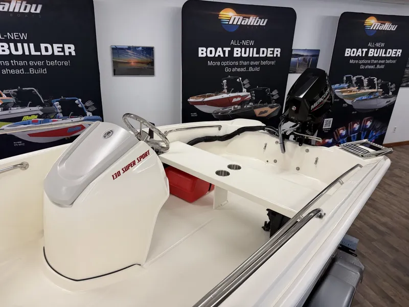 Slide: The Image of Boston Whaler 130 Super Sport 2027 - 5
