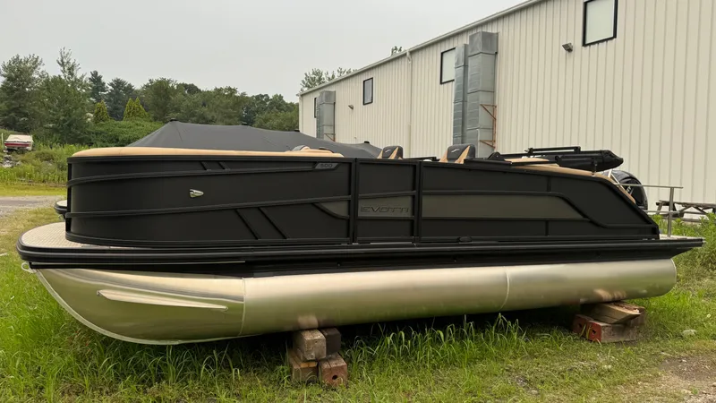The Image of Evotti 2026 521 Convertible Stern 2026 - 1