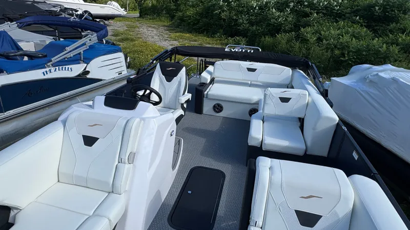 Slide: The Image of Evotti 2026 523 Convertible Stern 2026 - 22