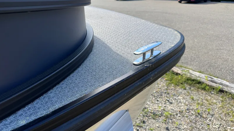 Slide: The Image of Evotti 2026 523 Convertible Stern 2026 - 34