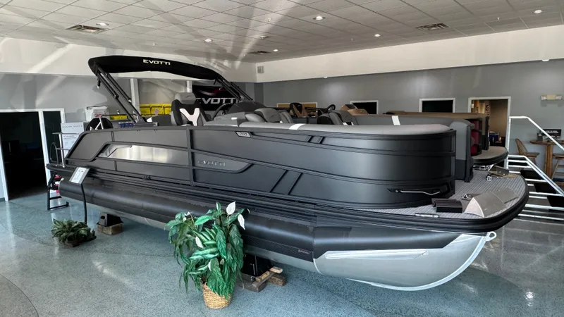 The Image of Evotti 2026 723 Convertible Stern 2026 - 1