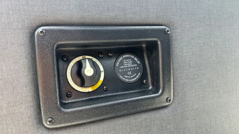 Slide: The Image of Evotti 2026 723 Convertible Stern 2026 - 32