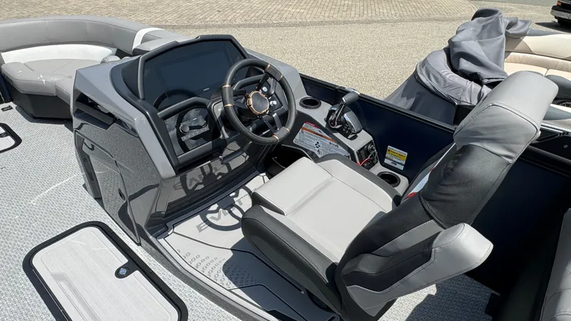 Slide: The Image of Evotti 700 Series 23 Quad Lounge 2026 - 13
