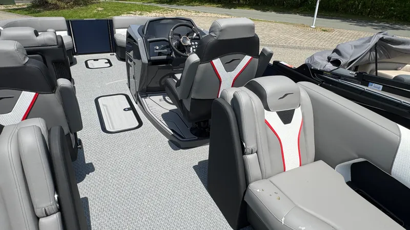 Slide: The Image of Evotti 700 Series 23 Quad Lounge 2026 - 11