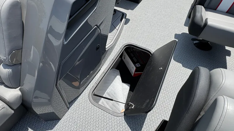 Slide: The Image of Evotti 700 Series 23 Quad Lounge 2026 - 19