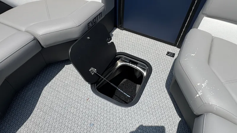 Slide: The Image of Evotti 700 Series 23 Quad Lounge 2026 - 18