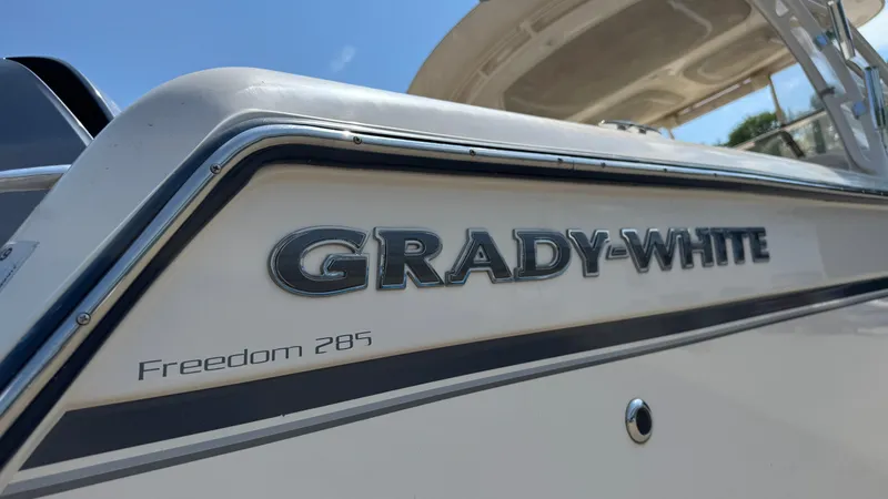 Slide: The Image of Grady-White Freedom 285 2016 - 13