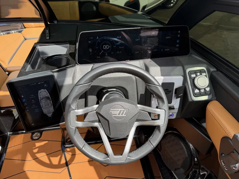 Slide: The Image of Malibu 22mxz 2025 - 15