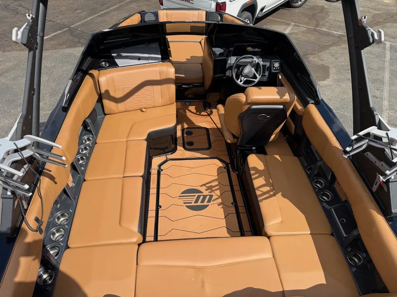Slide: The Image of Malibu 22mxz 2025 - 14