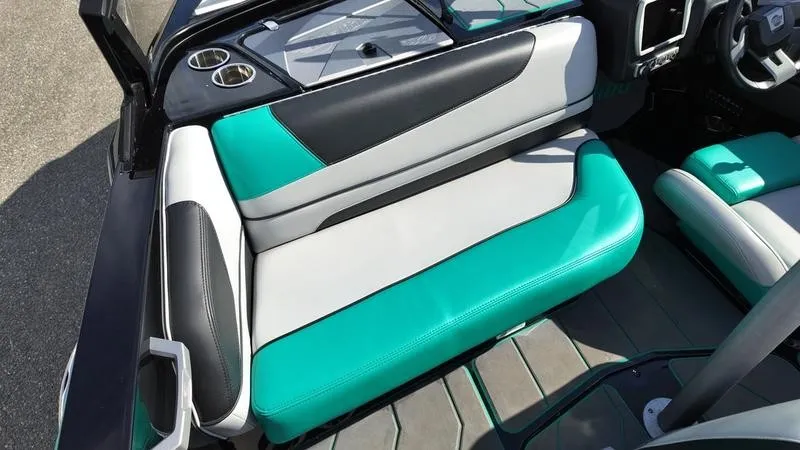 Slide: The Image of Malibu TXi 2023 - 22
