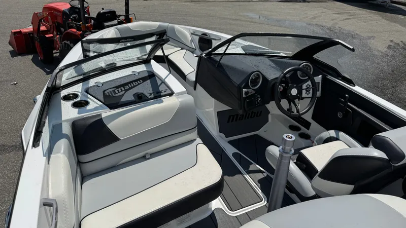 Slide: The Image of Malibu TXi 2024 - 12