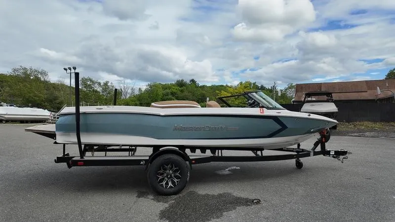 Slide: The Image of MasterCraft ProStar 2023 - 6