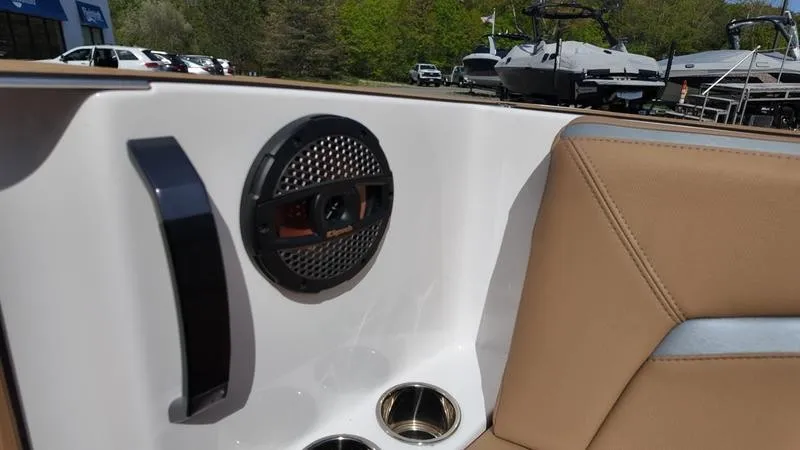 Slide: The Image of MasterCraft ProStar 2023 - 17
