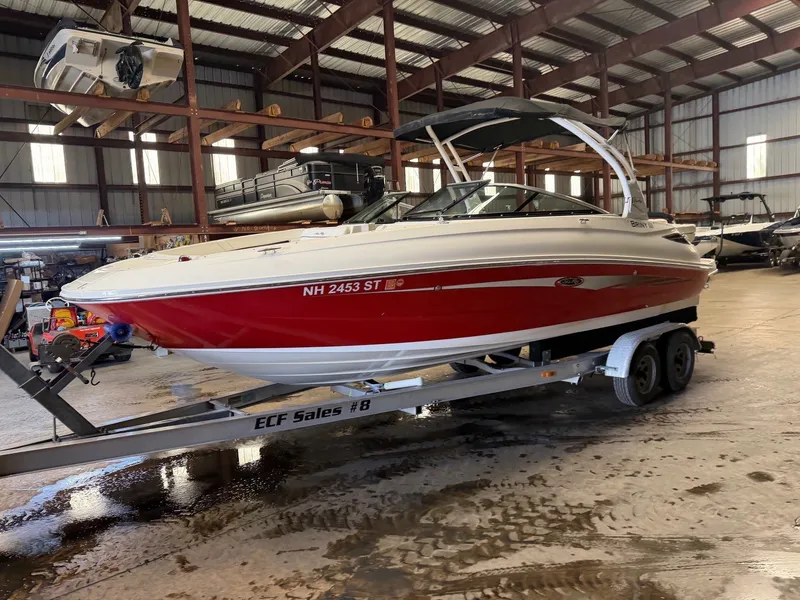 Slide: The Image of Sea Ray 240 Sundeck 2014 - 14