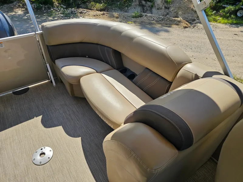 Slide: The Image of Sylvan 8522 Mirage Cruise 2022 - 10