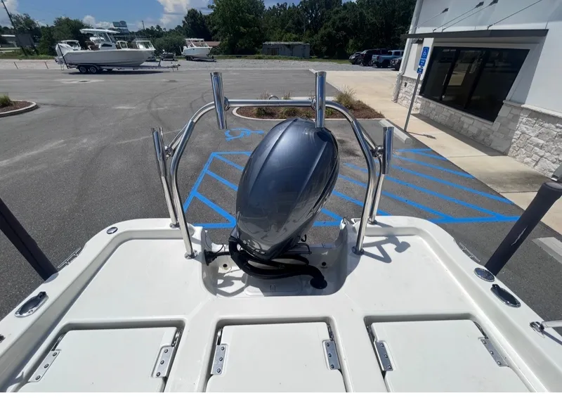 Slide: The Image of NauticStar Angler 211 2017 - 14