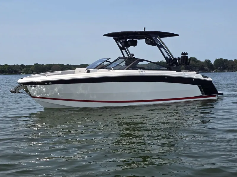 The Image of Cobalt R8 Surf 2027 - 1