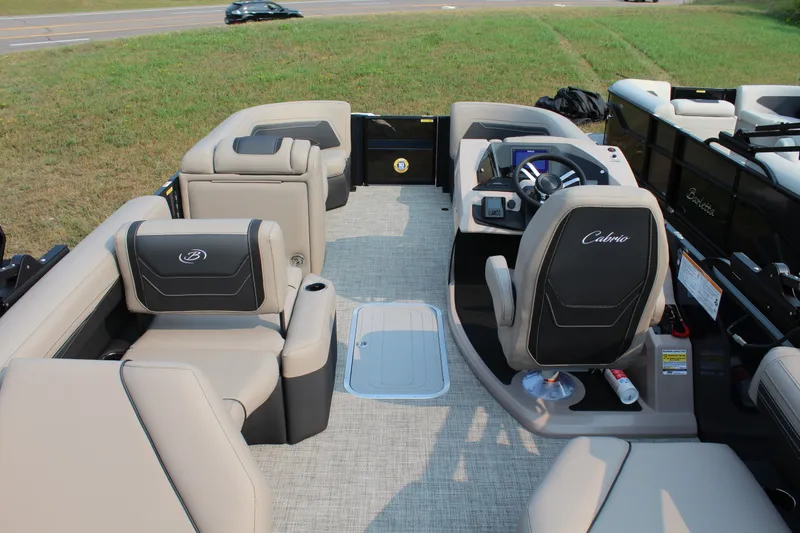 Slide: The Image of Barletta Cabrio 22M 2027 - 9