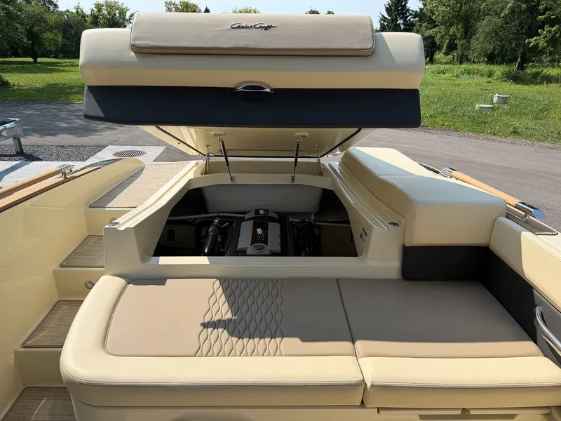 Slide: The Image of Chris-Craft Sportster 25 2027 - 28