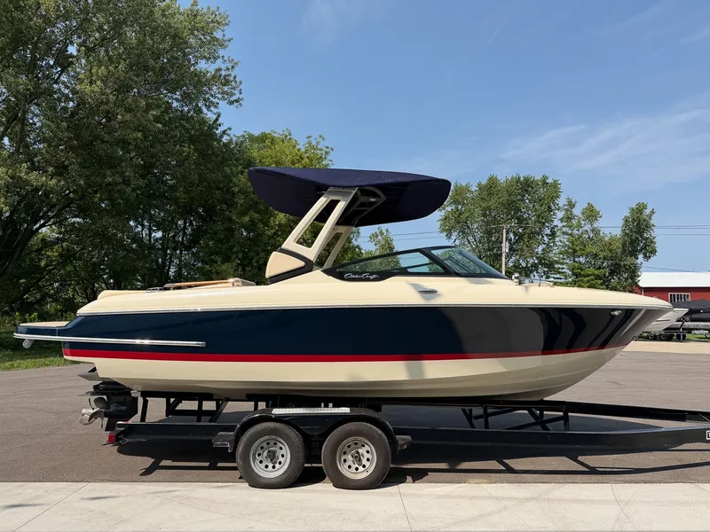 The Image of Chris-Craft Sportster 25 2027 - 1