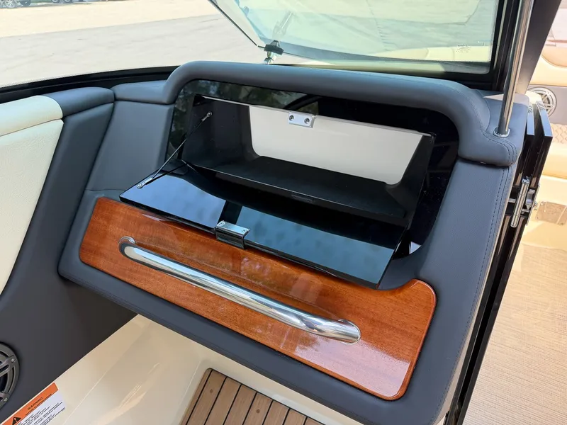 Slide: The Image of Chris-Craft Sportster 25 2027 - 30