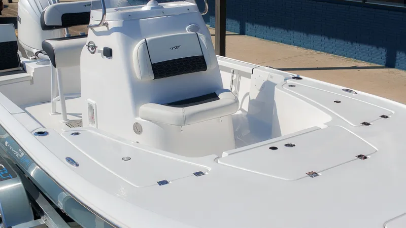 Slide: The Image of Tidewater 2110 Bay Max 2027 - 4