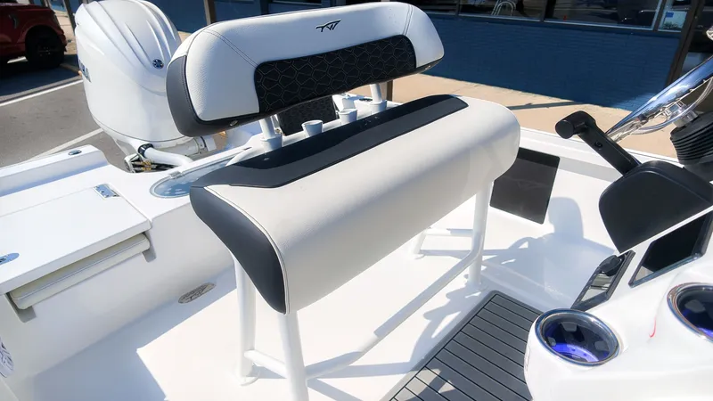 Slide: The Image of Tidewater 2110 Bay Max 2027 - 7